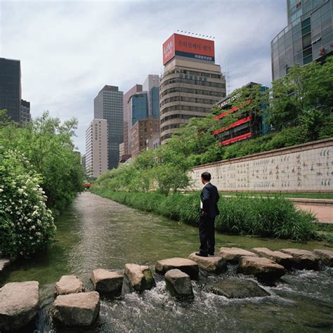 Cheonggyecheon Stream, Seoul, Korea photo on Sunsurfer