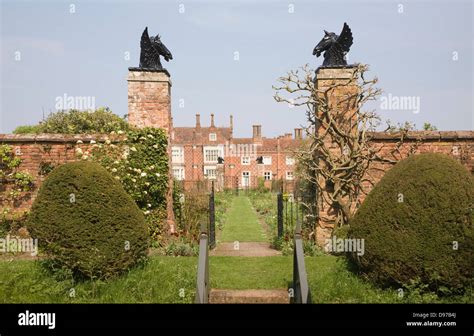 Gardens Helmingham Hall Suffolk England Stock Photo - Alamy