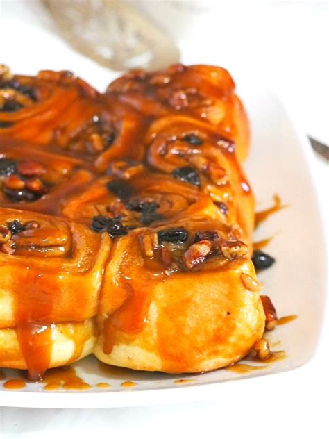 Sticky Buns with Pecans and Rum Raisins | Woman Scribbles