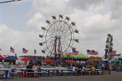 Pasadena Strawberry Festival - MAY | Tour Texas