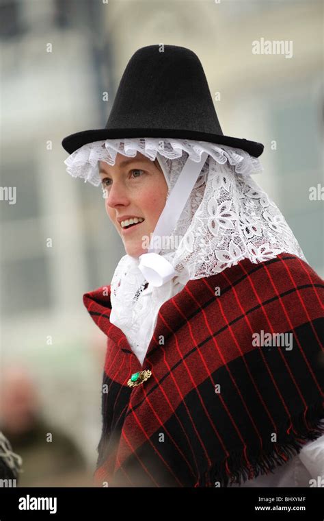 Traditional Welsh Costume For Girls