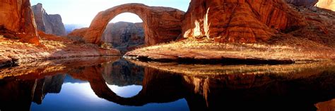 Rainbow Bridge, Lake Powell, Utah, USA.Rainbow Bridge is the world’s ...