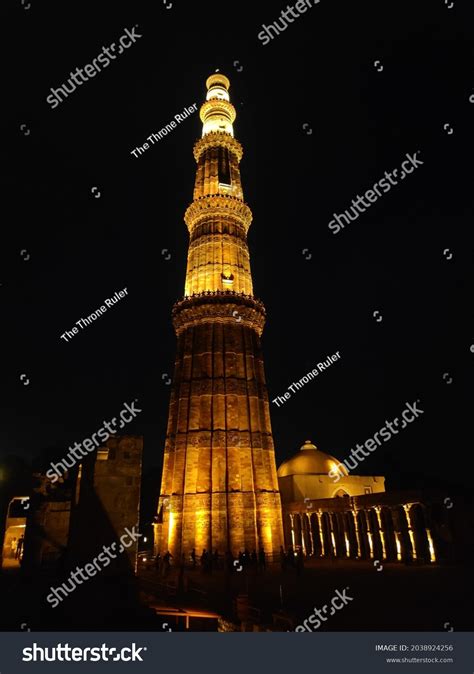 Night View Illuminated Qutub Minar Night Stock Photo 2038924256 ...