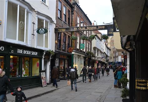 A Guide To Stonegate: The First Stone-paved Road In York by Jorvik.co.uk