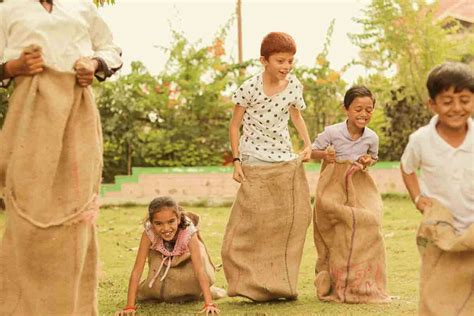 The Top Outdoor Party Games for Family Fun - FamilyEducation