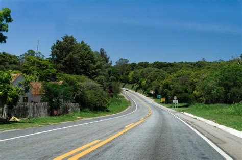 Can You Turn Left Over Double Yellow Lines in California? - Blog