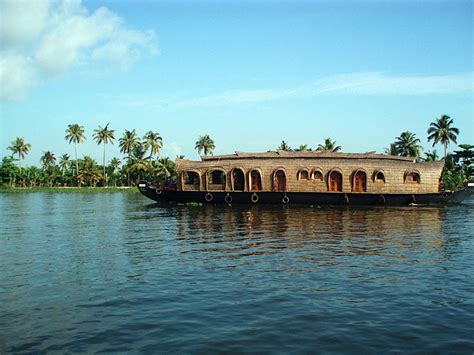 Kerala Backwaters, Alleppey - Entry Fee, Visit Timings, Things To Do & More...