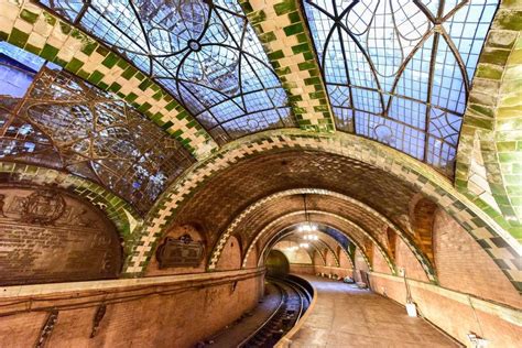 The Most Fascinating Abandoned Subway Stations in New York | City hall ...