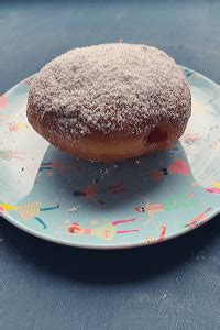 How to make Berliner doughnuts: a traditional German recipe