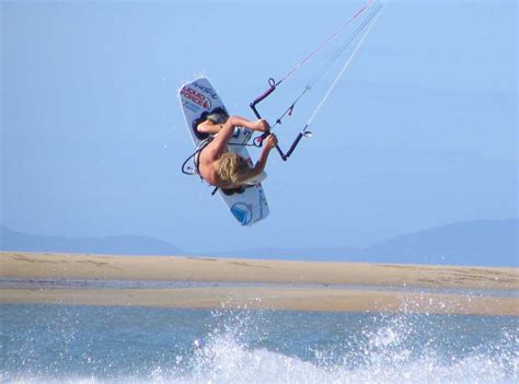 Kitesurfing blacks beach