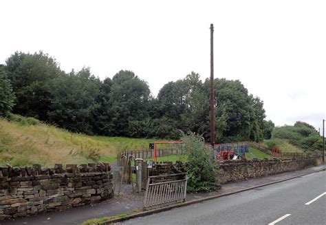 Play area, Mill Carr Hill Road, Lower... © habiloid cc-by-sa/2.0 :: Geograph Britain and Ireland