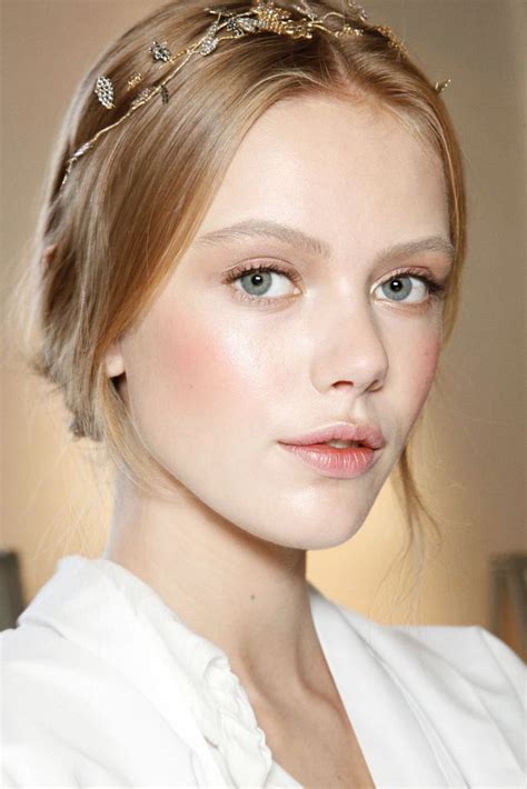 How to Make Pale Skin Glow – Glam Radar | Pale skin makeup, Fair skin makeup, Pale makeup