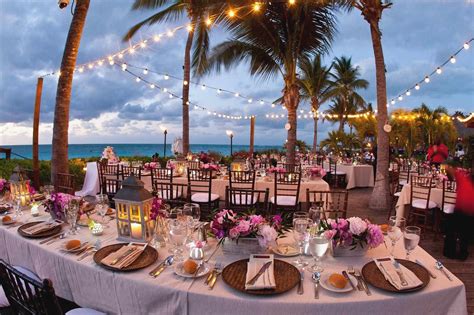 12 Gorgeous Beach Wedding Decoration Ideas You Have To Know | Trang trí đám cưới, Bàn tiếp khách ...