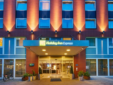 Holiday Inn Express Berlin City Centre-West Hotel by IHG