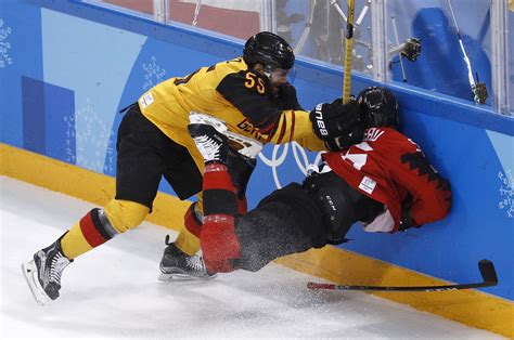 Eishockey bei Olympia 2018: Deutschland schlägt Kanada und steht im Finale - DER SPIEGEL