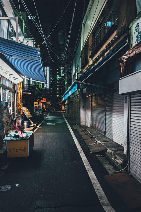 A night in Ginza // 銀座の夜 on Behance