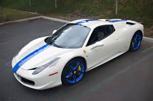 File:White-Blue Ferrari 458 Italia Spider (8632594166).jpg - Wikimedia Commons