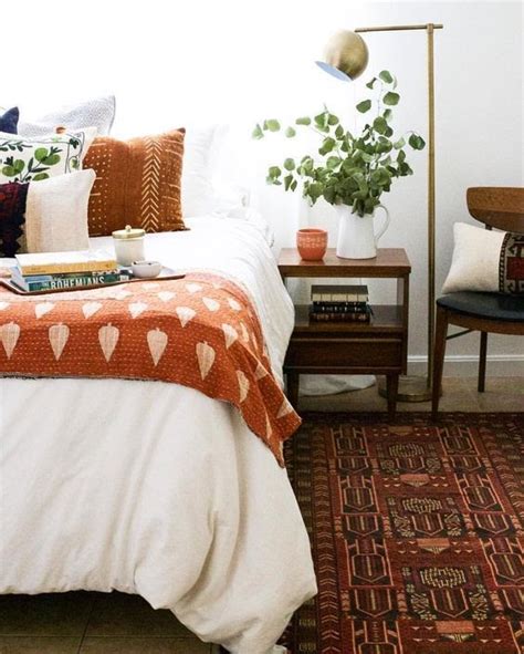 10 Ideas For Your Fall Bedroom Decor - Run To Radiance