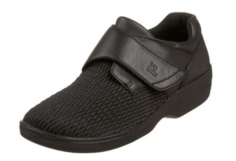 Best Shoes for Swollen Feet in the Elderly (Seniors)