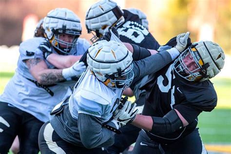 University of Idaho football will have new-look offense, defense under ...