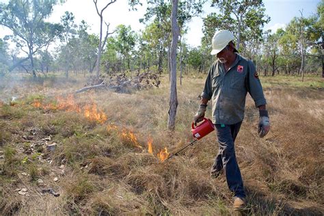 Australia - Aboriginal Carbon Farming - Richard Wainwright Photography