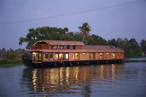 Top 5 Best Tourist Places To Visit In Kerala — The Second Angle