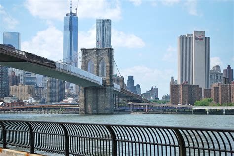 Sisters in the NYC: City Views: Brooklyn Bridge Park