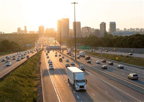 Difference Between a Highway and Freeway - Drivers Education