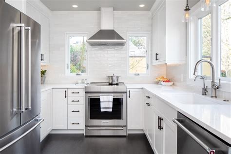 Small Kitchen Layout Swap Under 200 Square Feet - Model Remodel