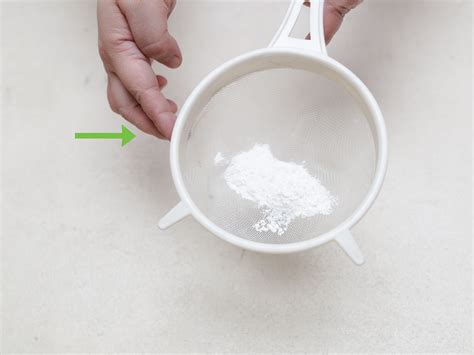 How to Sift Flour Without a Sifter: 10 Steps (with Pictures)