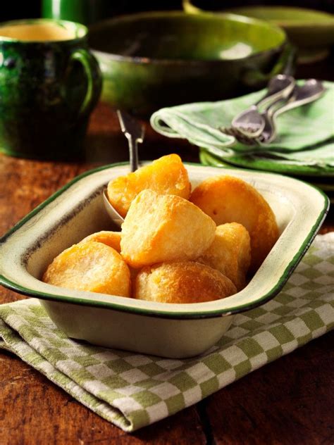 Mary Berry's recipe for roast potatoes - Christmas cooking tips/advice from the Bake-off star ...