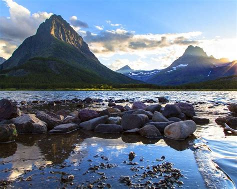 Many Glacier Guided Day Hike in Glacier National Park