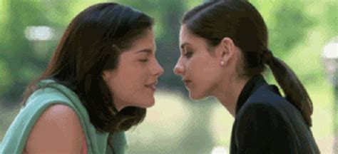 16 Best Movie Kisses of All Time | Teen Vogue