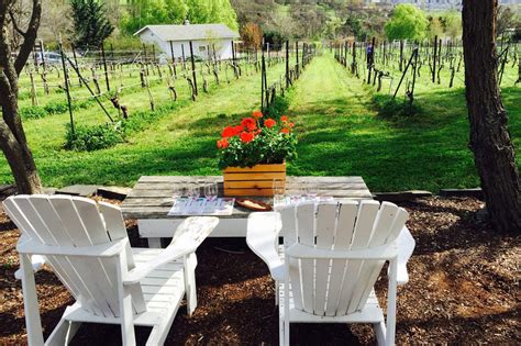 Best Ashland Oregon Wineries | WineryHunt Oregon