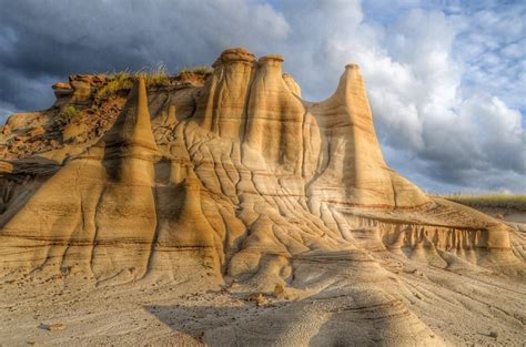 The Badlands Sunset Walk: My Favorite Experience in Alberta