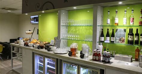 Manchester Airport's Escape lounges are now 'all inclusive'. This is ...