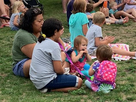 Magic show audience close up – 1 | Downtown Park Rapids, MN