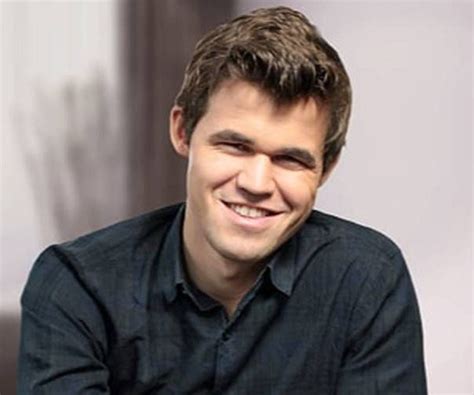 Magnus Carlsen Biography - Facts, Childhood, Family Life & Achievements