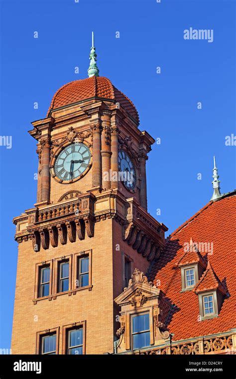 Richmond Virginia VA. Main street train station clock tower Stock Photo ...