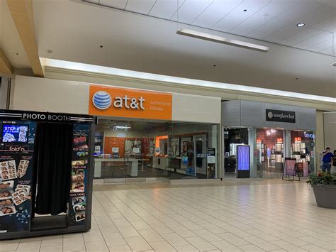 Spotsylvania Towne Centre stores | AT&T Authorized Retailer … | Flickr