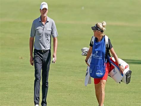 WATCH: Steve Stricker's daughter Izzi debuts as caddie for first time at 83rd KitchenAid Senior ...