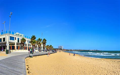 St Kilda Beach / Victoria / Australia // World Beach Guide