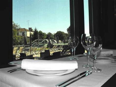 Axis Viana Business & SPA Hotel, Viana do Castelo - Compare Deals