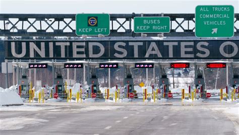 Expect delays at border if travel levels rise: union | CTV News