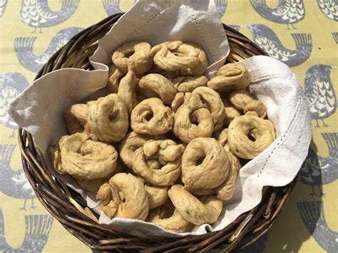 Taralli ai Semi di Finocchio – Travel Gourmet