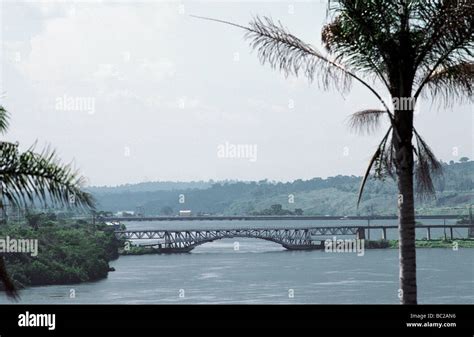 Railway bridge over the River Nile near Jinja Uganda Stock Photo - Alamy