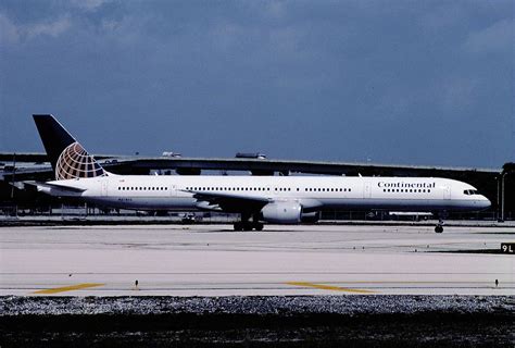 United Airlines Aircraft Fleet ex Continental N57852 Boeing 757 324 cnserial number 32811995 ...
