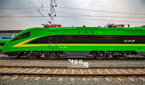 China's Fuxing family unveils new trains - People's Daily Online