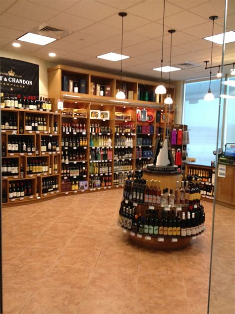 NEW HAMPSHIRE LIQUOR & WINE OUTLET - Updated June 2024 - 6 Dobson Way, Merrimack, New Hampshire ...