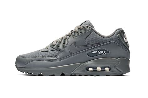 Nike's Air Max 90 Goes Neutral in "Cool Grey" | Hypebeast